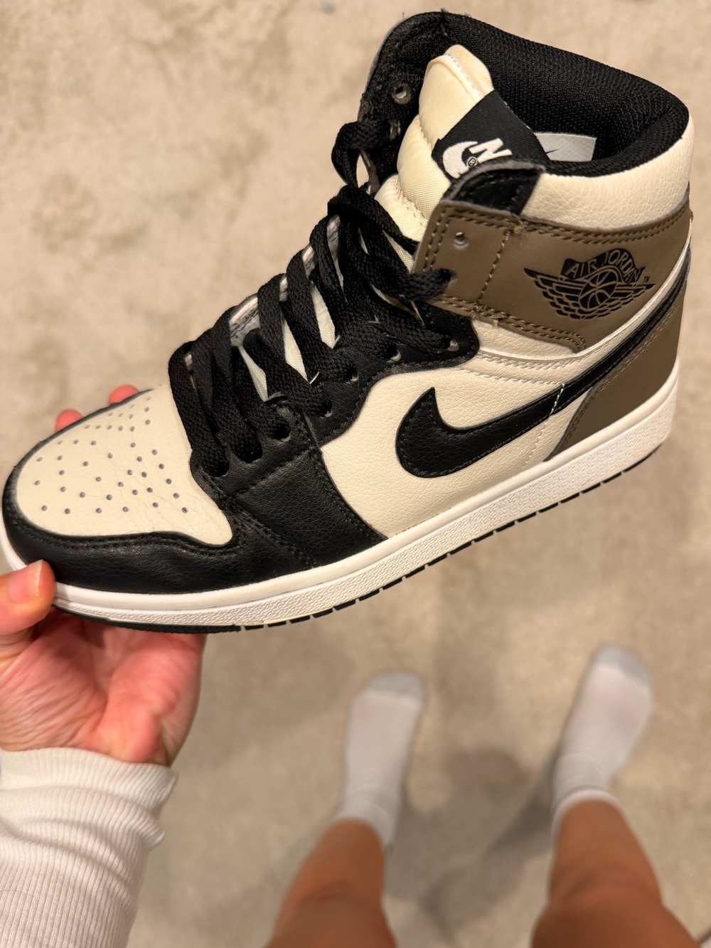 Air Jordan 1 Mid “Mocha”